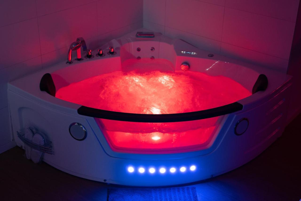 Capsule Nature & Photos - Jacuzzi - Netflix & Home Cinema - Ps5 & Jeu Thun-Saint-Martin Eksteriør billede